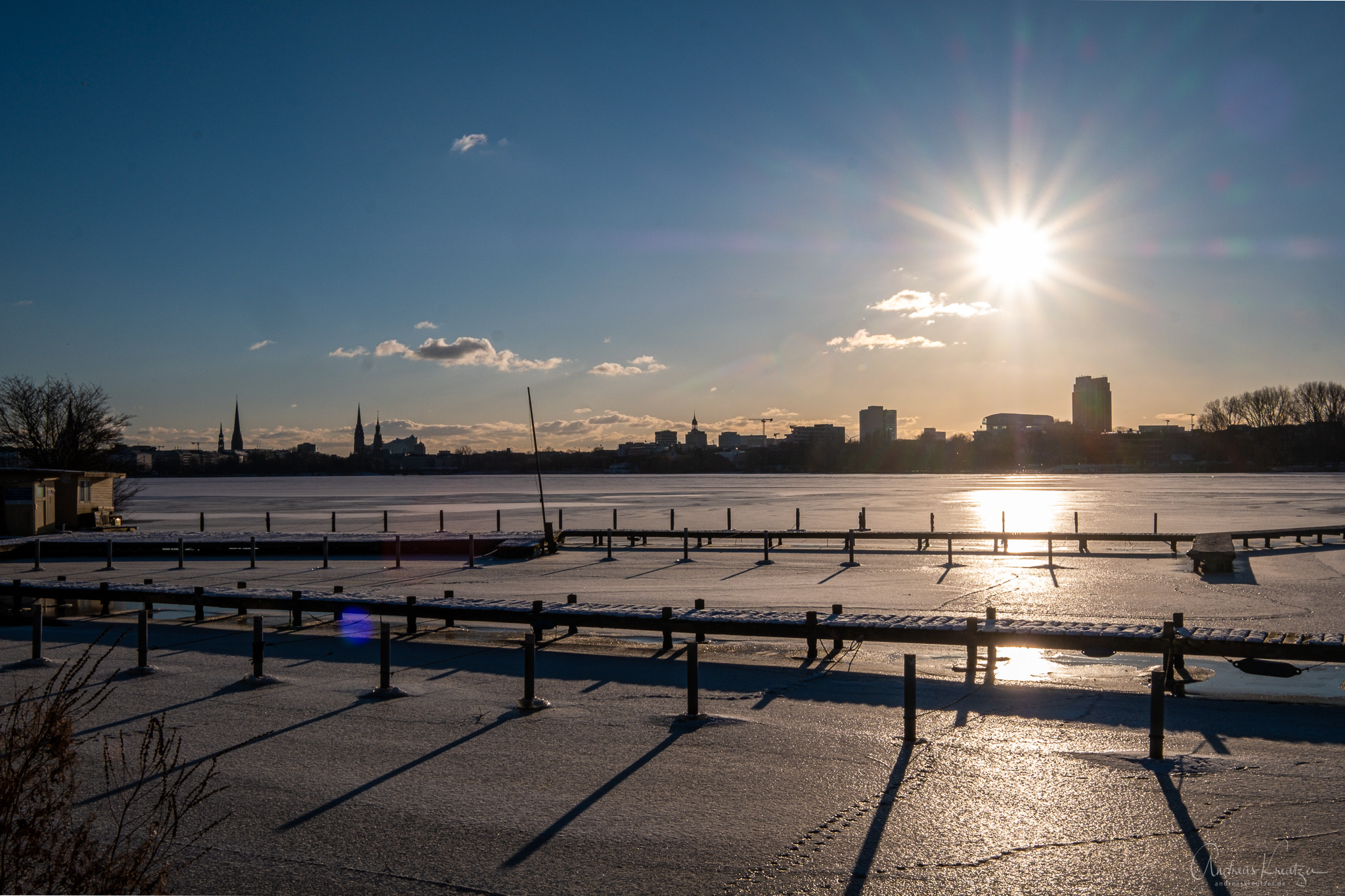 Aussenalster-im-Winter_Hamburg_H1194802.jpg