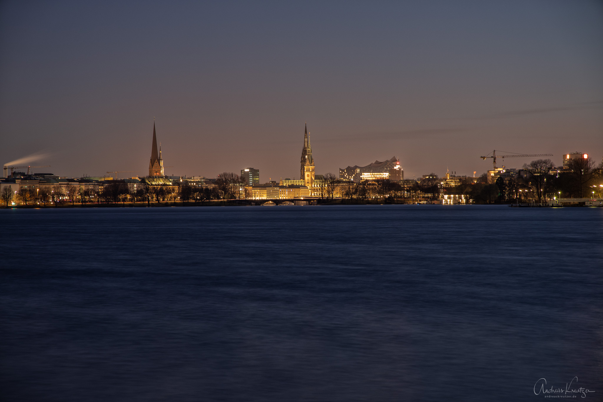 Blick-über-die-Außenalster_081A7057-Bearbeitet.jpg