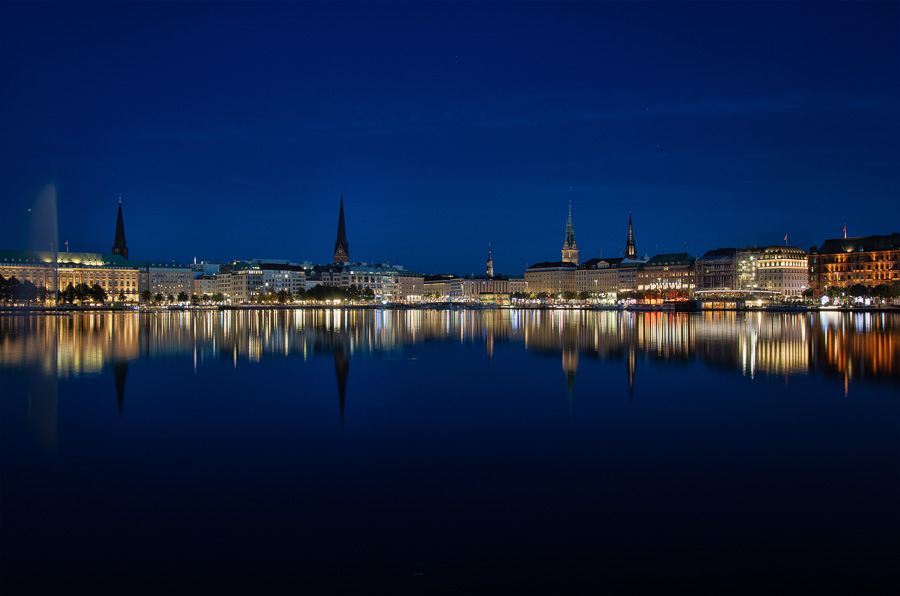 Binnenalster Binnenalster_Hamburg_081A7995-Bearbeitet.jpg