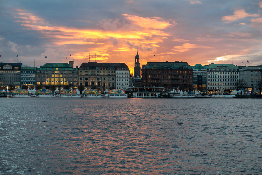 Sonnenuntergang an der Binnenalster DSC01499.jpg