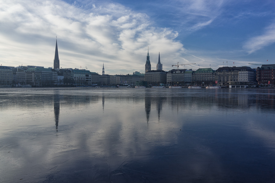 Hamburger Binnenalster DSC02037-Bearbeitet.jpg