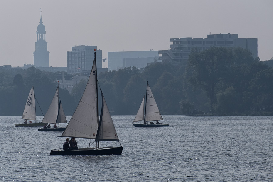 Segelboote auf der Alster DSCF7529-Bearbeitet.jpg