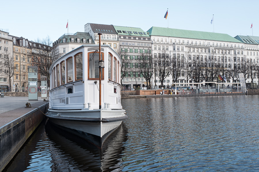 Alsterdampfer St. Georg L1010292-Bearbeitet.jpg