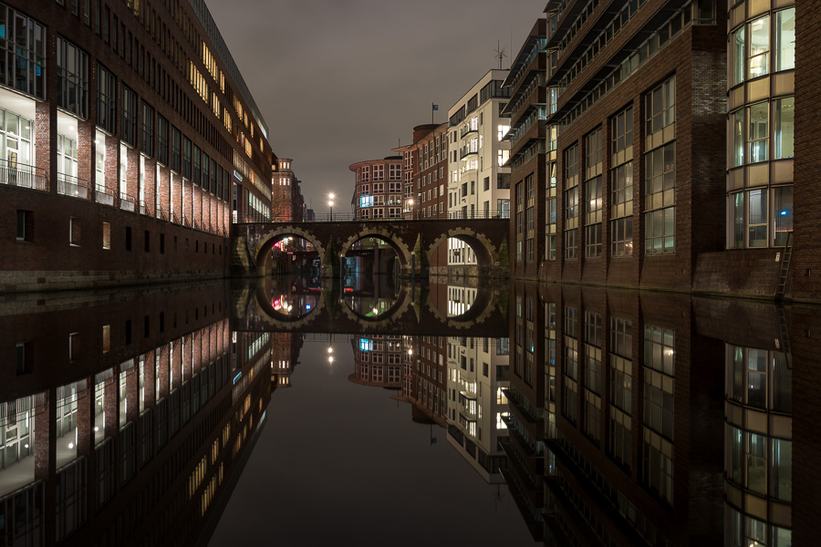 Ellerntorbruecke L1060716.jpg