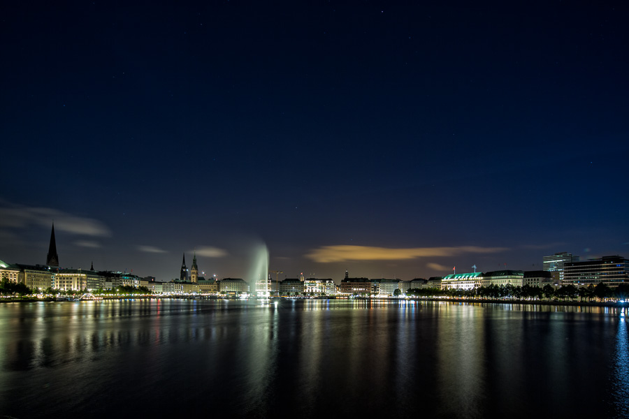 Binnenalster zur blauen Stunde ZN5A3604-Bearbeitet.jpg