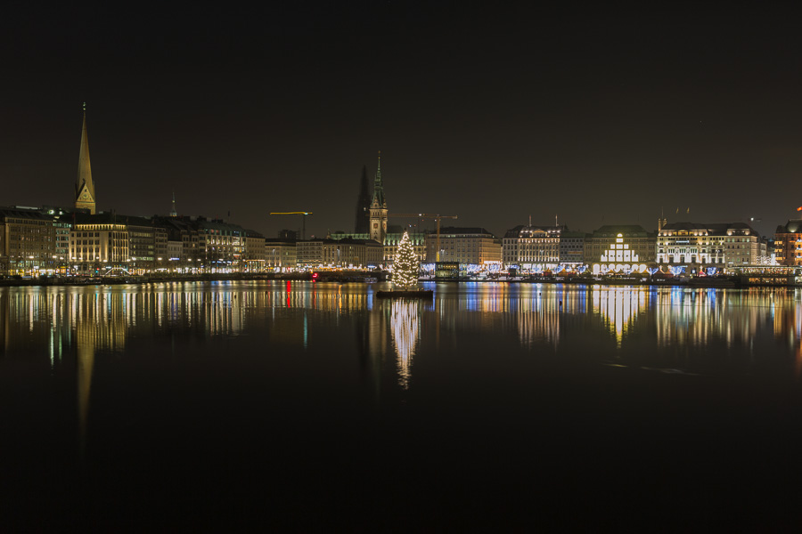 Blick ueber die Binnenalster ZN5A9418-Bearbeitet.jpg