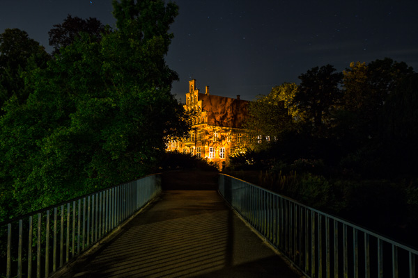 Bergedorfer Schloss bei Nacht Bergedorfer-Schloss-bei-Nacht_ZN5A4736-Bearbeitet.jpg