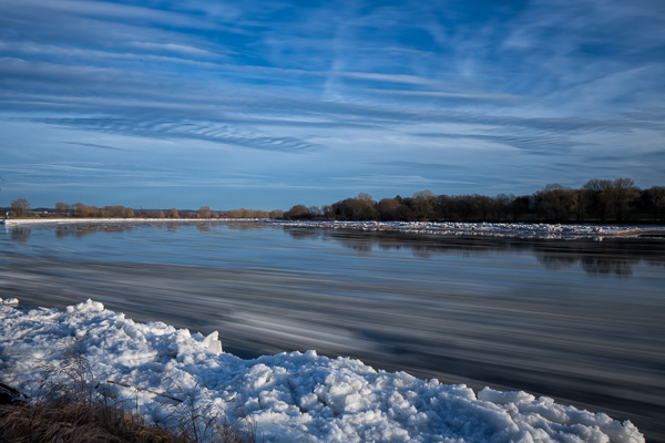 Eis auf der Elbe II ZN5A6877-Bearbeitet.jpg