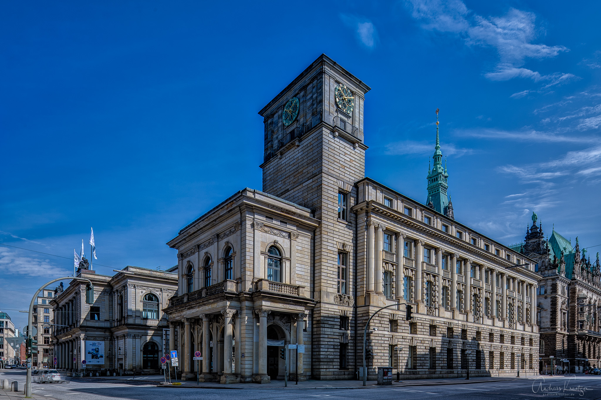 Handelskammer-Hamburg-II_ZN5A4213_4_5-Bearbeitet.jpg