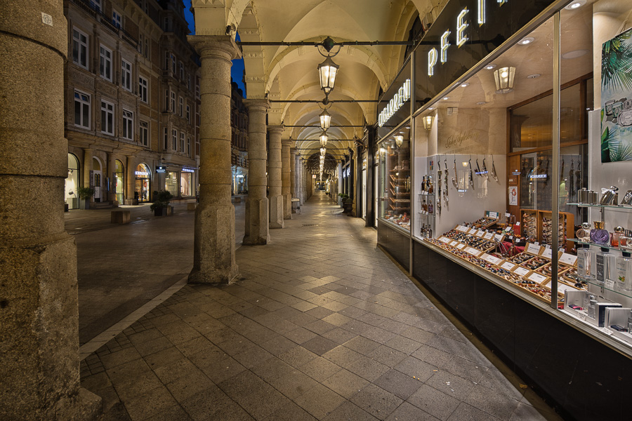 Colonnaden Hamburg_081A8859-Bearbeitet.jpg