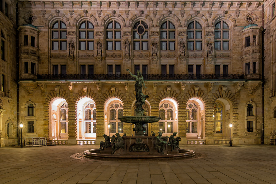 City und Rathaus City und Rathaus