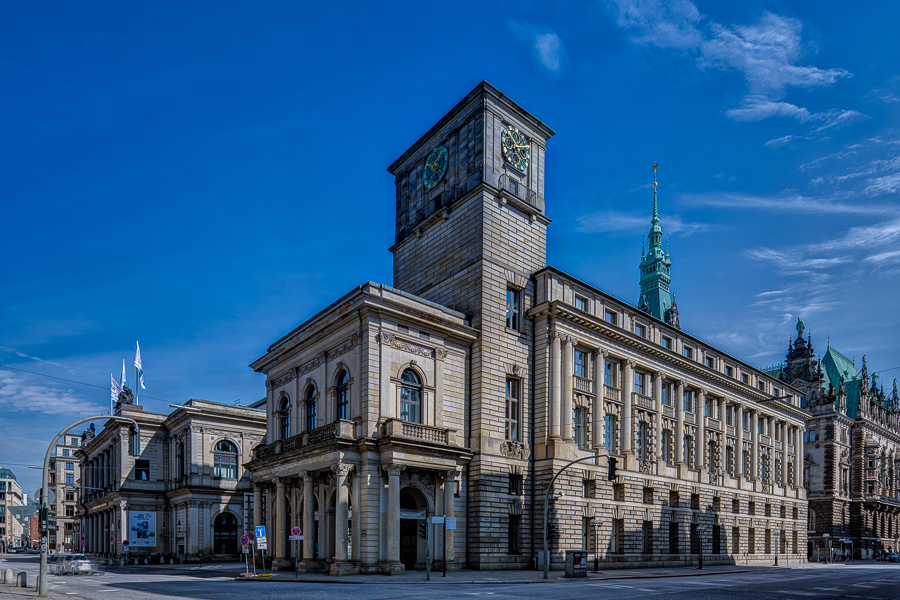 Handelskammer-Hamburg-II_ZN5A4213_4_5-Bearbeitet.jpg