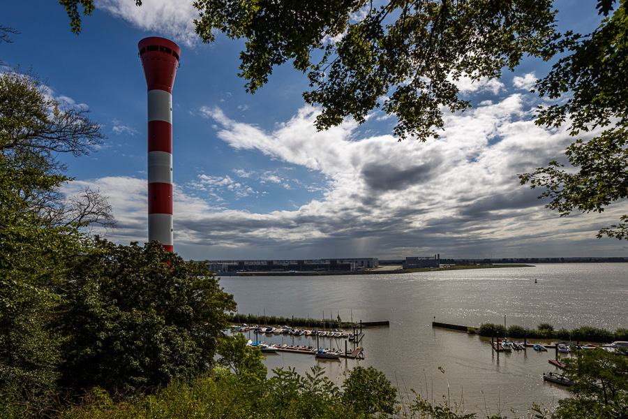Blick vom Hirschpark auf die Elbe Blankenese_081A0150.jpg