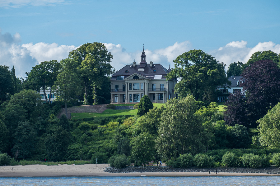 Villa an der Elbe E2175255.jpg