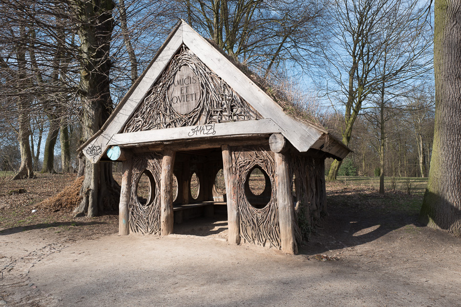 Die Eierhuette im Jenisch Park L1000284.jpg