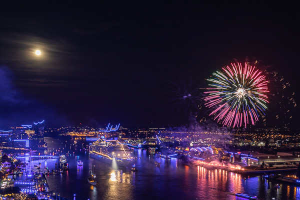 Auslaufparade Cruise Days 2019 5M494267.jpg