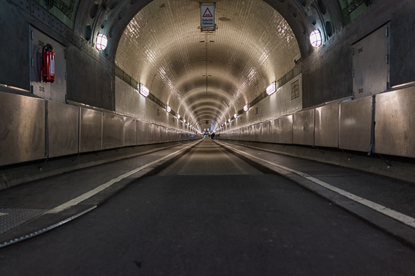 Alter Elbtunnel DSC01883-Bearbeitet.jpg