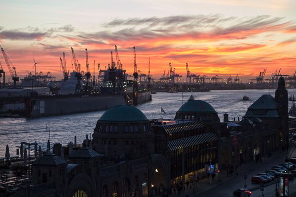 Abendhimmel am Hafen DSC01930-Bearbeitet.jpg