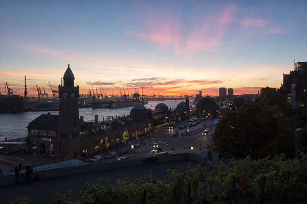 Abendhimmel am Hafen DSC01946-Bearbeitet.jpg