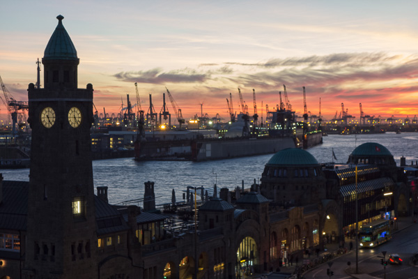 Abendhimmel am Hafen DSC01949-Bearbeitet.jpg