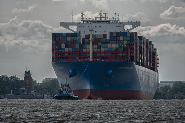 Containerschiff Nebula DSC02170-Bearbeitet.jpg
