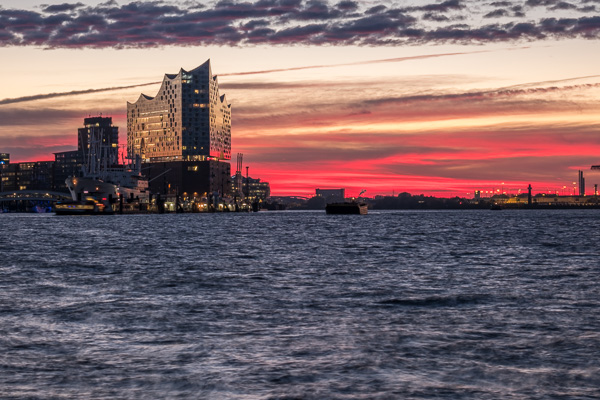 Elbphilharmonie am Morgen DSCF0469.jpg