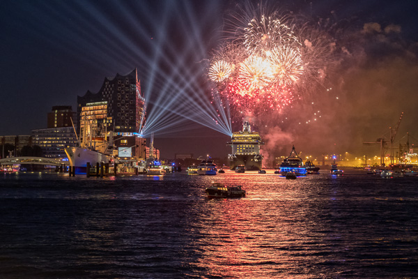 Taufe der Mein Schiff 6 in Hamburg DSCF7529-Bearbeitet-2.jpg