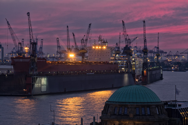 Sonnenuntergang am Hamburger Hafen DSCF8039-Bearbeitet.jpg
