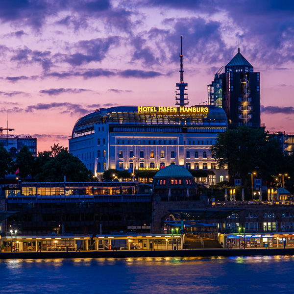 Hotel Hafen Hamburg H1193600.jpg
