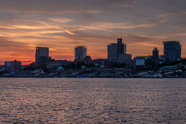 H1193674.jpg H1193674.jpg