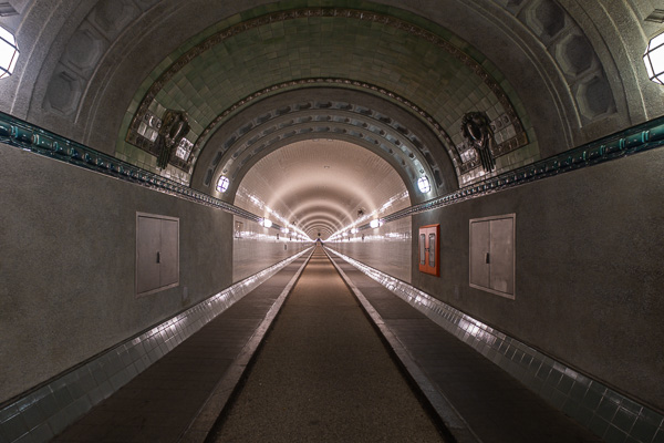 Alter Elbtunnel Hamburg_H1192530.jpg