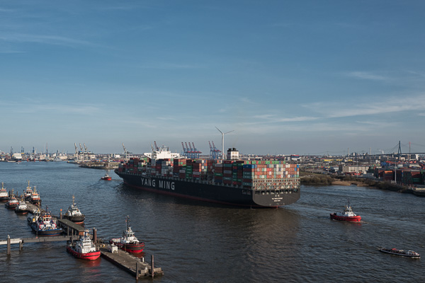 Hamburger Hafen L1000992-Bearbeitet.jpg