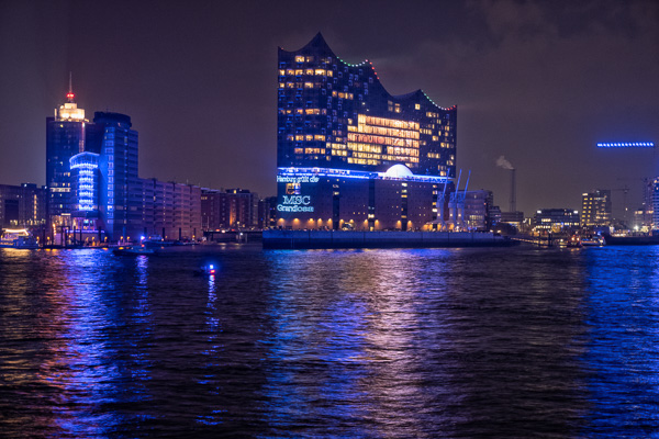 Taufe der MSC Grandiosa in Hamburg Taufe_MSC_Grandiosa_H1191746-Bearbeitet.jpg