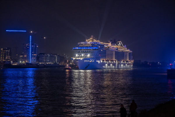 Taufe der MSC Grandiosa in Hamburg Taufe_MSC_Grandiosa_H1191760-Bearbeitet.jpg