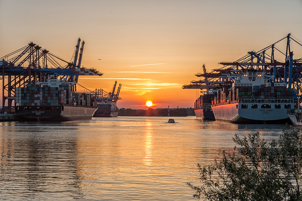 Sonnenuntergang am Waltershofer Hafen ZN5A0456-Bearbeitet-2.jpg