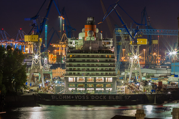 Queen Elizabeth im Dock ZN5A0596.jpg