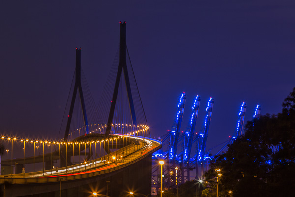 Koehlbrandbruecke - Blue Port ZN5A3334-Bearbeitet.jpg