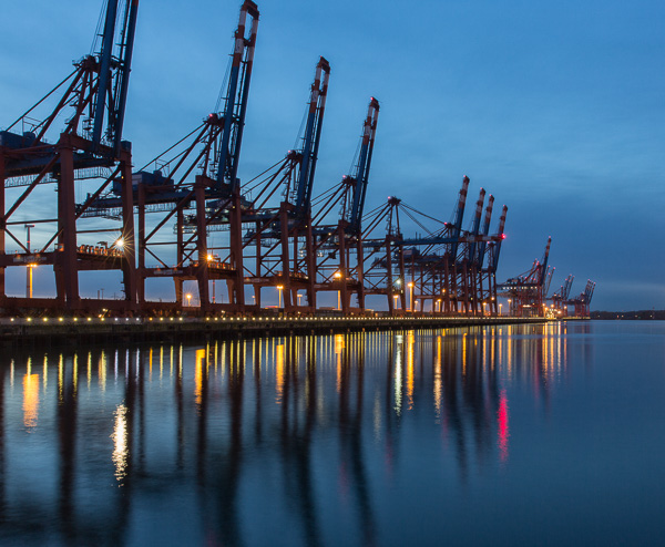 Terminals Containerhafen ZN5A5051-Bearbeitet.jpg