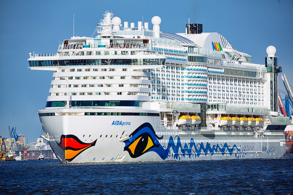 AIDAprima in Hamburg IV ZN5A7388-Bearbeitet.jpg