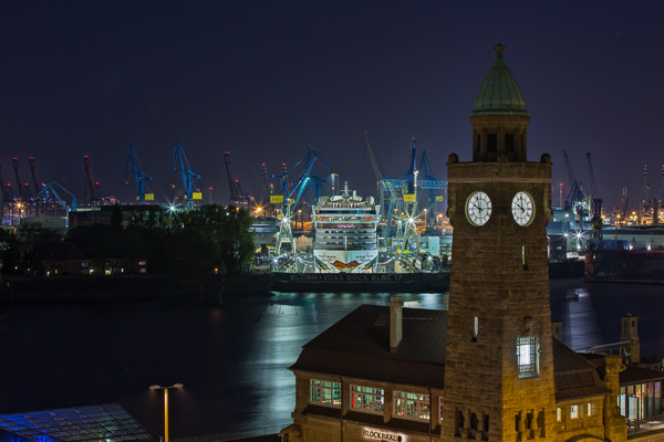 AIDAluna im Dock ZN5A9684-Bearbeitet-2.jpg