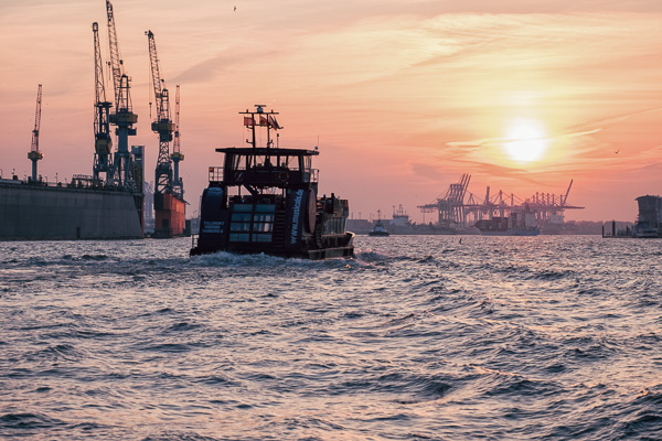 Hafenfähre _DSF0506-Bearbeitet.jpg