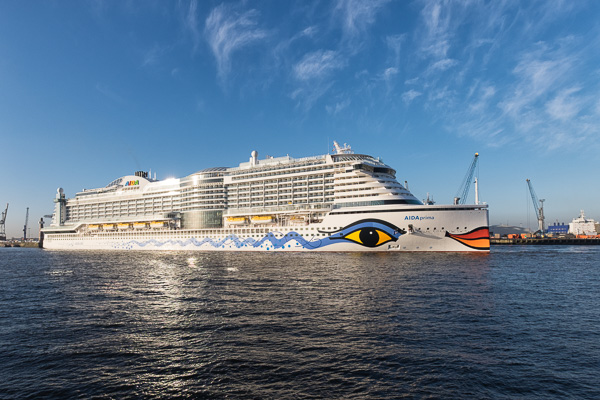 AIDAprima beim Anlegen _DSF2163-Bearbeitet.jpg