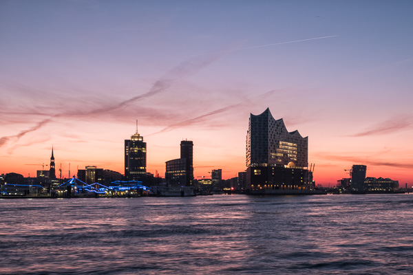 Sonnenaufgang bei der HafenCity DSCF4870-Bearbeitet.jpg