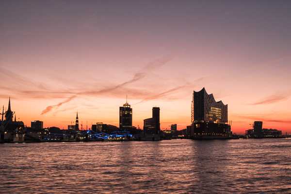 Sonnenaufgang bei der HafenCity DSCF4875-Bearbeitet.jpg