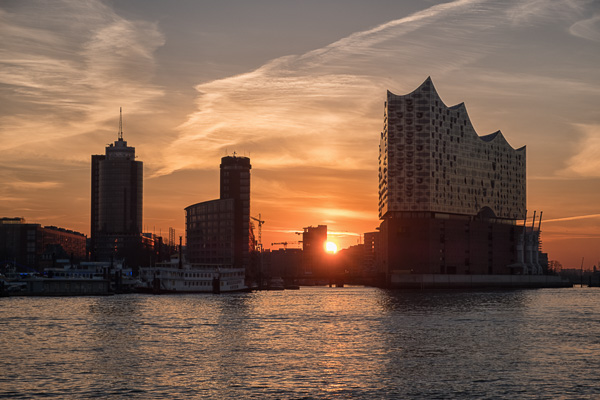 Sonnenaufgang in der HafenCity DSCF4943-Bearbeitet.jpg