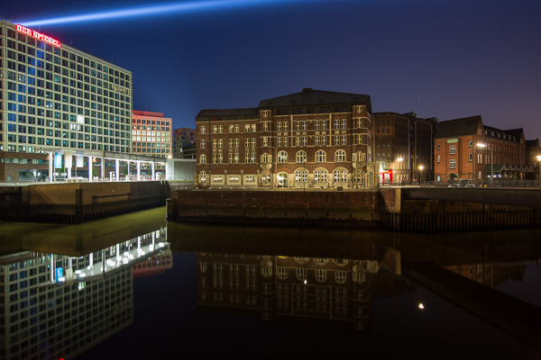 Crossing The Elbe ZN5A3723-Bearbeitet.jpg