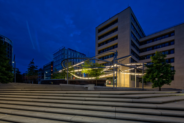 Lichterbogen auf den Magellan Terrassen III ZN5A4768-Bearbeitet.jpg