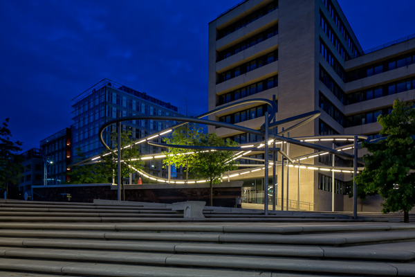 Lichterbogen auf den Magellan Terrassen II ZN5A4769-Bearbeitet.jpg