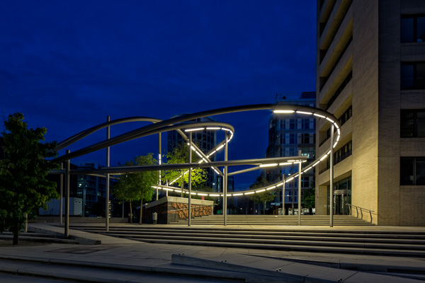 Lichterbogen auf den Magellan Terrassen V ZN5A4771-Bearbeitet.jpg