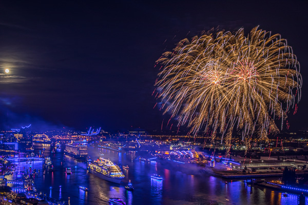 Auslaufparade Cruise Days 2019 5M494169.jpg